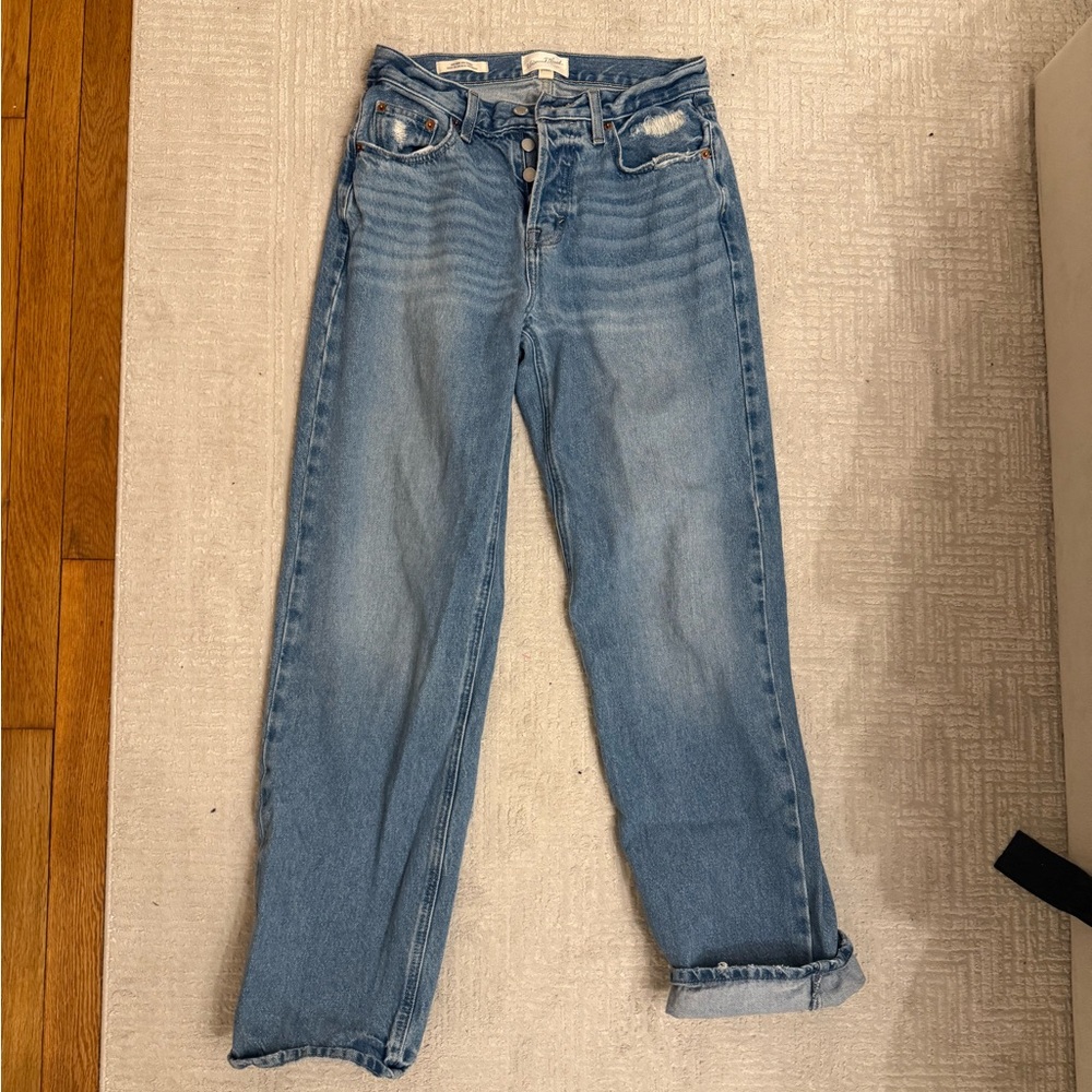 Universal Thread Light Blue Straight Leg Jeans